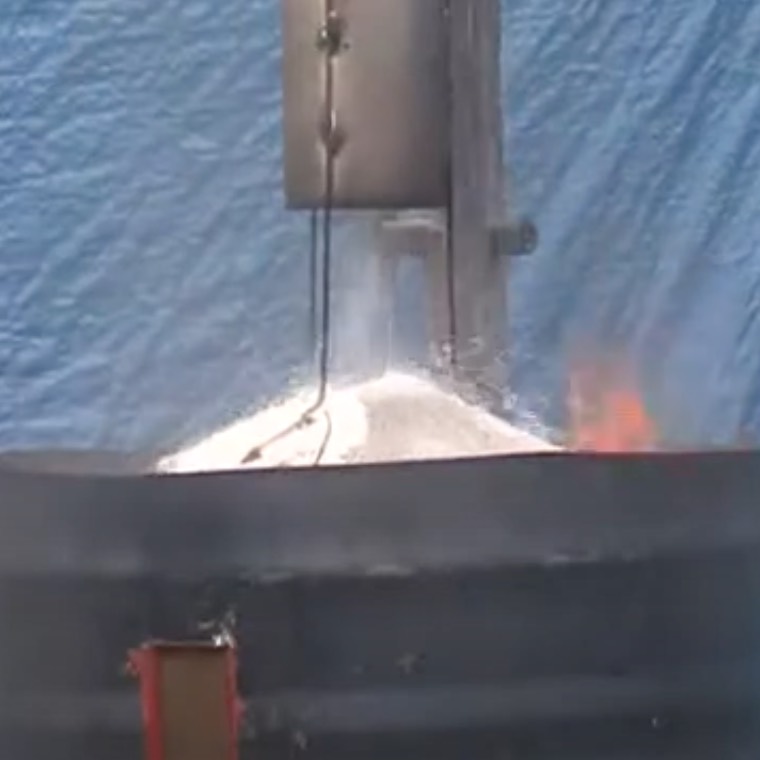 使用松松珠扑灭液体火灾