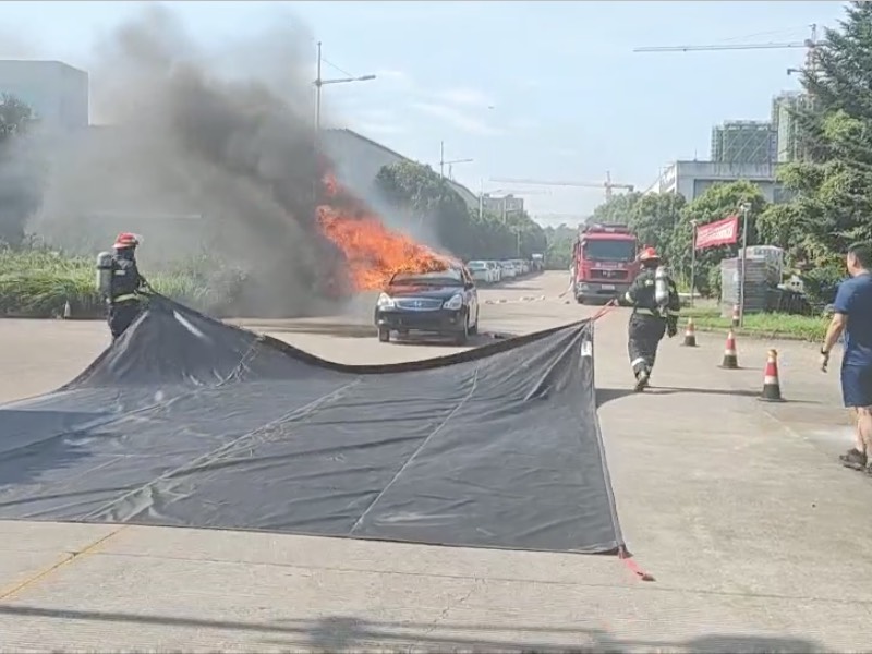 燃油车灭火实验